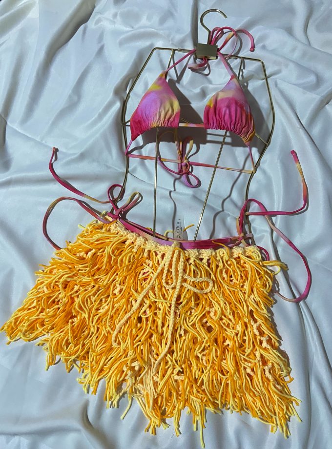 Namiri style mini crochet shorts